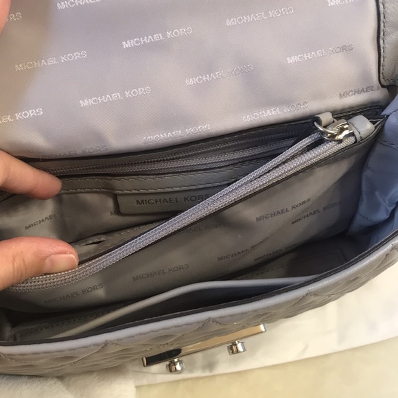 ‼️SALE Like NEW Michael Kors crossbody/shoulder chain bag - Picture 9 of 15